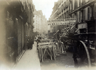 crue 1910 inondation rue bonaparte apres la crue boucheire