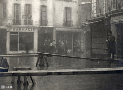 crue 1910 inondation 61 rue de seine pharmacie