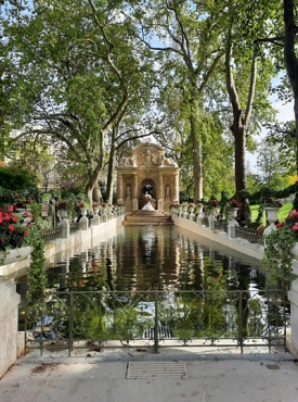 fontaine-medicis-400