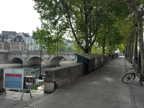 23 bouquinistes fermés 500